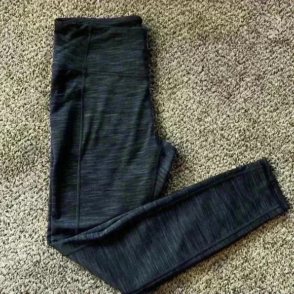 Mondetta Performance + Luxury athletic leggings. Women’s size medium - Picture 4 of 6